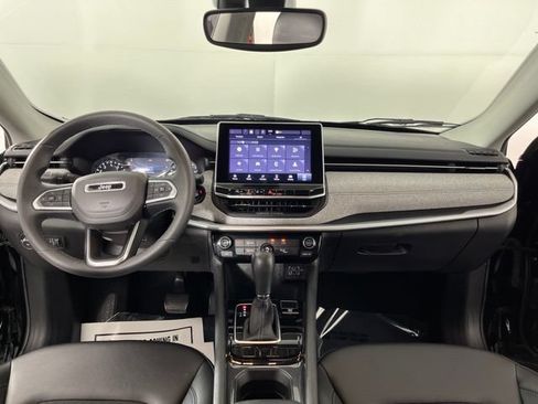 Used 2022 Jeep Compass Latitude FWD image 37