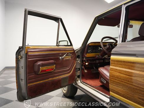 Used 1988 Jeep Grand Wagoneer image 36
