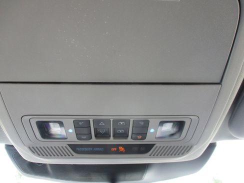 Used 2024 Ford Explorer Limited w/ Limited Technology Package AWD/4WD image 35