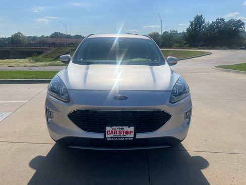 Used 2020 Ford Escape SEL image 3