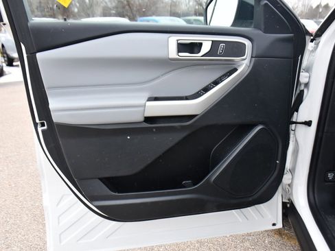 Used 2023 Ford Explorer XLT w/ Equipment Group 202A image 25