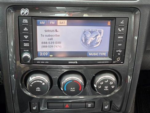 Used 2010 Dodge Challenger R/T RWD image 17