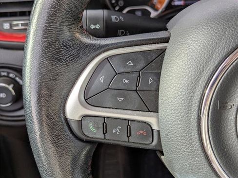 Used 2018 Jeep Renegade Trailhawk image 11