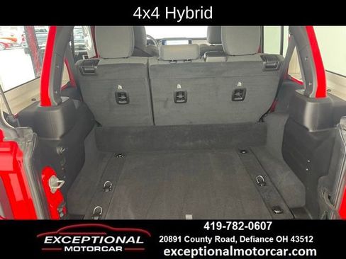 Used 2025 Jeep Wrangler Unlimited Sahara AWD/4WD image 47