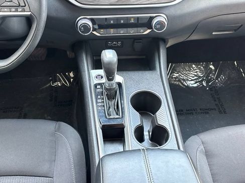 Used 2025 Nissan Altima 2.5 SV FWD image 15