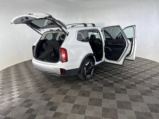 Certified 2025 Kia Telluride S AWD/4WD image 16