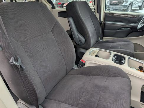 Used 2011 Dodge Grand Caravan Crew image 20