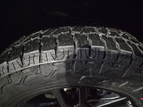 Used 2024 GMC Sierra 1500 Elevation image 14