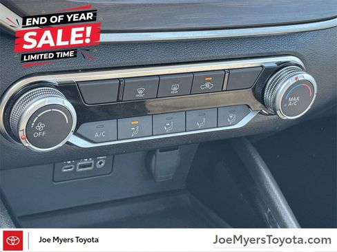 Used 2024 Nissan Altima 2.5 SV image 16