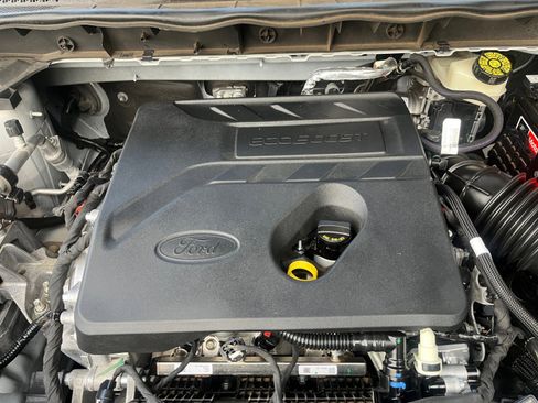 Used 2020 Ford Escape SE image 22