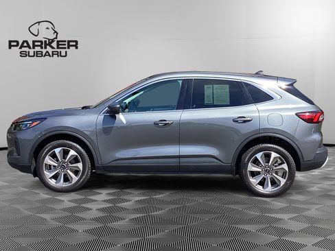 Used 2025 Ford Escape Platinum AWD/4WD image 2