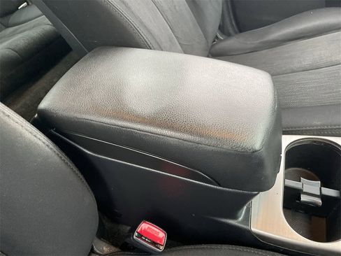 Used 2013 Subaru Legacy 2.5i Premium w/ All-Weather Pkg image 27