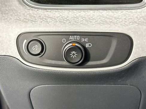 Used 2019 Chevrolet Bolt LT FWD image 21