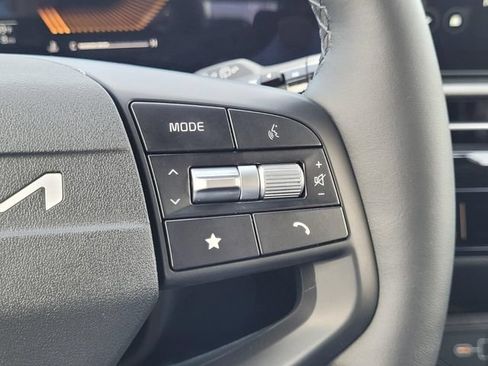 New 2026 Kia Sportage LX FWD image 20