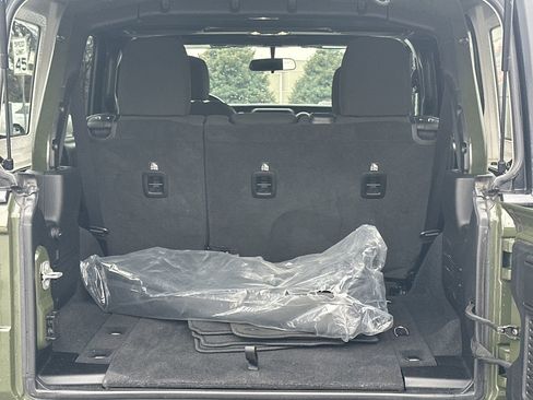 Used 2021 Jeep Wrangler Unlimited Sport image 16