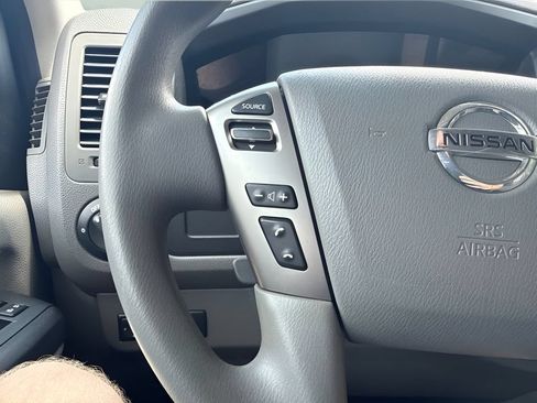 Used 2018 Nissan NV 3500 SL RWD image 13
