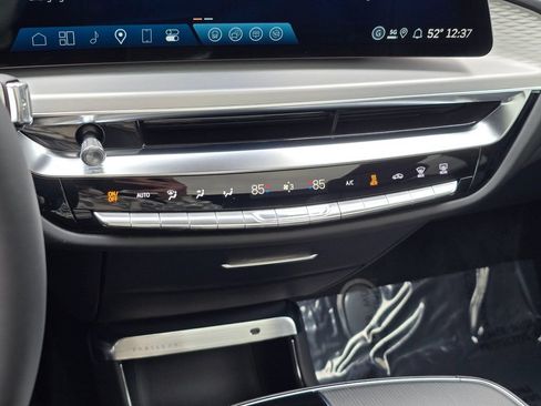 Used 2026 Cadillac Lyriq Premium Sport AWD/4WD image 25