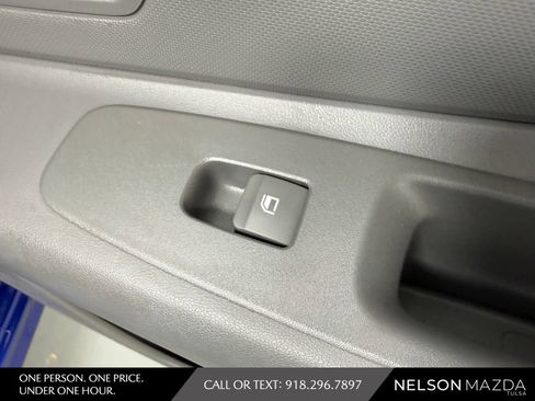 Used 2023 Hyundai Elantra Blue FWD image 39