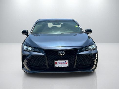 Used 2019 Toyota Avalon XSE FWD image 2