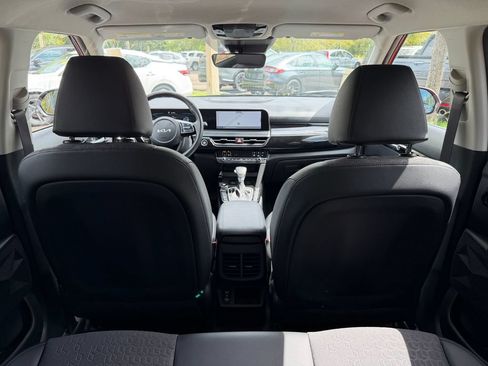 Used 2025 Kia Seltos S FWD image 8