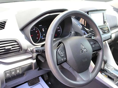 Used 2022 Mitsubishi Eclipse Cross ES image 14