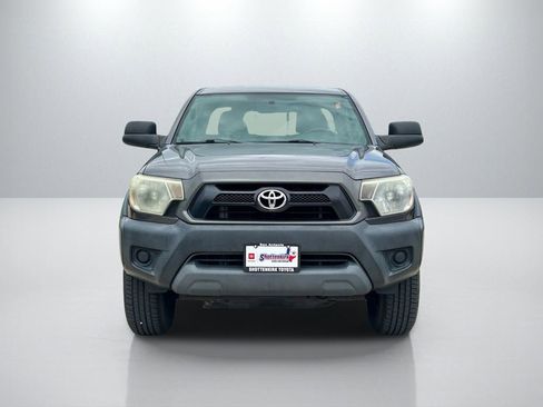 Used 2015 Toyota Tacoma PreRunner w/ Convenience Package RWD image 2