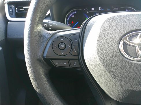 Used 2023 Toyota RAV4 LE image 19