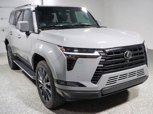 Used 2024 Lexus GX 550 w/ Accessory Package (Z1) AWD/4WD image 5