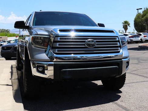 Used 2018 Toyota Tundra Limited w/ Limited Premium Package AWD/4WD image 18