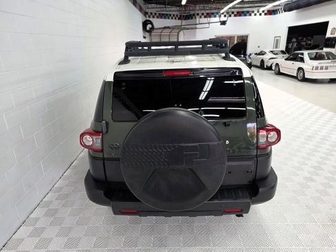 Used 2013 Toyota FJ Cruiser 4WD image 26