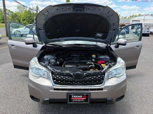 Used 2015 Subaru Forester 2.5i Premium w/ All-Weather Package AWD/4WD image 9