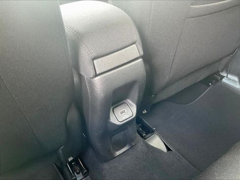 Used 2020 Jeep Renegade Latitude AWD/4WD image 11