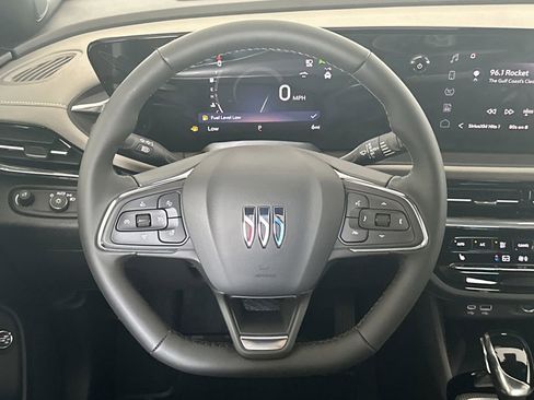 New 2026 Buick Envista Avenir image 16