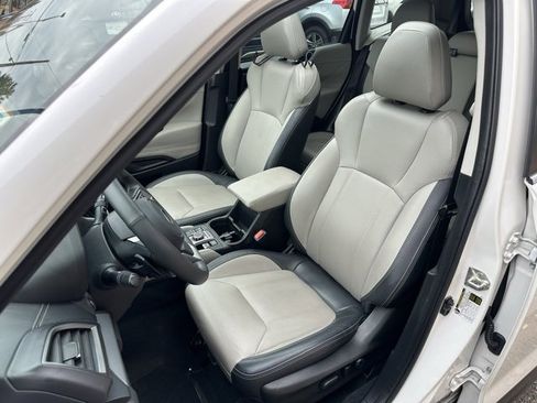 Used 2021 Subaru Forester Limited image 8