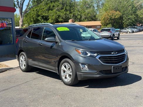 Used 2019 Chevrolet Equinox LT FWD image 3