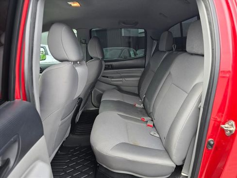 Used 2015 Toyota Tacoma 4x4 Double Cab w/ TRD Sport Package image 12