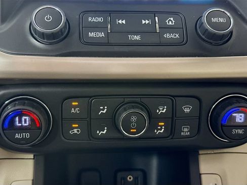 Used 2018 GMC Acadia Denali w/ Technology Package AWD/4WD image 18