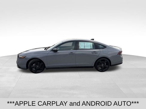 Used 2023 Honda Accord Sport image 2