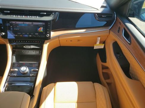 New 2026 Jeep Grand Cherokee Summit image 20