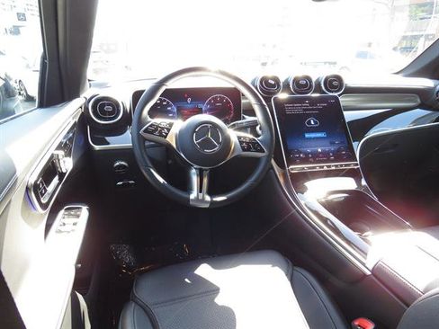 Used 2023 Mercedes-Benz GLC 300 4MATIC image 10