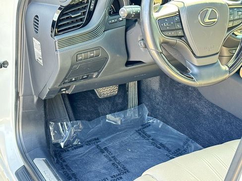 Used 2023 Lexus LS 500 w/ Interior Upgrade Package image 18