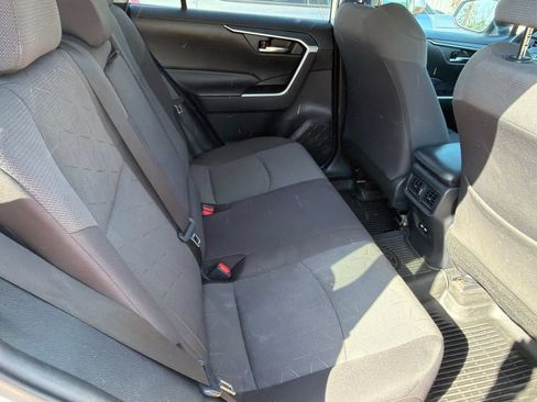 Used 2021 Toyota RAV4 XLE AWD/4WD image 13