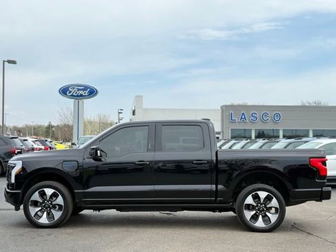 Used 2025 Ford F150 Lightning Platinum AWD/4WD image 49