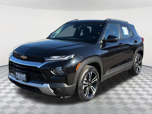 Certified 2023 Chevrolet TrailBlazer LT image 1