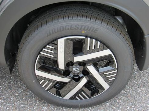 New 2026 Nissan Kicks SV w/ SV Premium Package FWD image 9