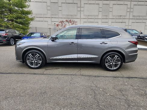 Certified 2025 Acura MDX SH-AWD w/ Advance Package image 8