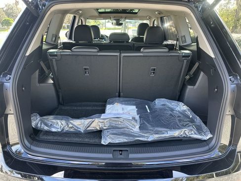 New 2026 Volkswagen Atlas SE image 25