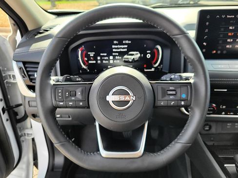 Certified 2024 Nissan Rogue SL image 13