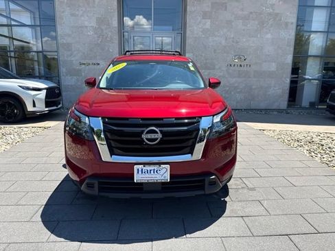Used 2023 Nissan Pathfinder SV w/ SV Premium Package AWD/4WD image 2