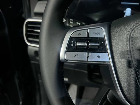 Used 2023 Kia Telluride EX w/ EX Captain's Chair Package FWD image 16